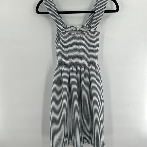 Madewell Texture & Thread Smocked Dress in Stripe XS - Picture 4 of 8